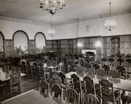 <span itemprop="name">The dining room of the New York State College for...</span>