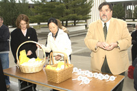 <span itemprop="name">President's Office: 4/17/07 @ 5 PM Small Fountain for Candle Light Vigil.</span>