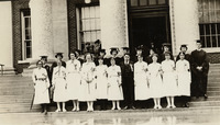 <span itemprop="name">Group of students and graduates outside Draper...</span>