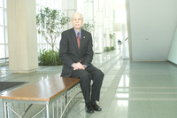<span itemprop="name">School of Business: 3/01/07 @ 10 AM Dean's Office School of Business for photo of Paul Leonard.</span>