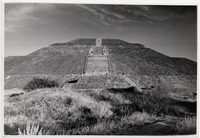 <span itemprop="name">Teotihuacan temple, Pyramids of the Sun and the...</span>